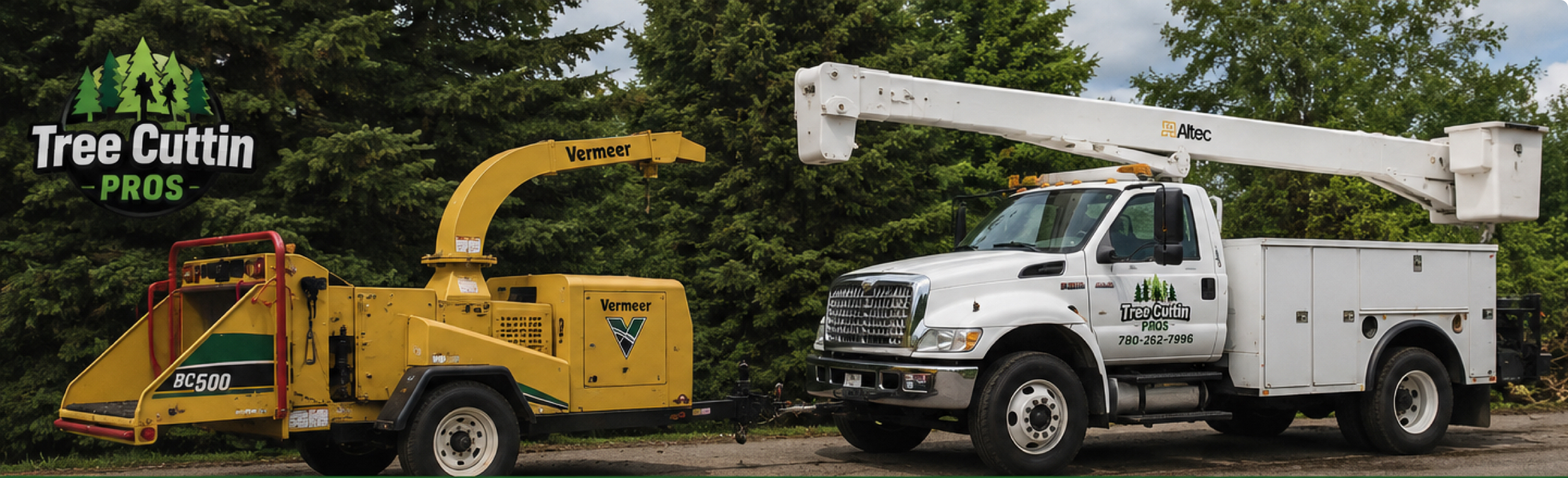 Vermeer BC500 wood chipper and bucket truck for professional tree cutting operations